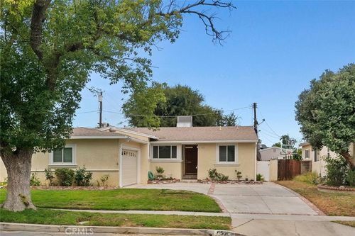 6500 Petit Ave, Lake Balboa, CA, 91406-5623 | Card Image