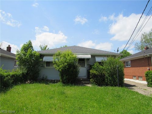4680 Beechgrove Ave, Garfield Heights, OH, 44125-1811 | Card Image