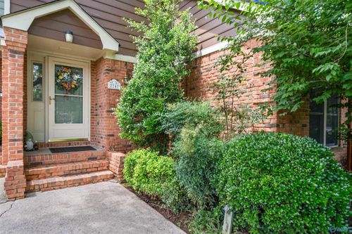 2747 Wynterhall Rd Se, Huntsville, AL, 35803-2273 | Card Image