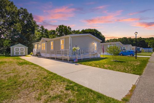 14904 Saint Lawrence Dr, Spring Lake, MI, 49456-9167 | Card Image