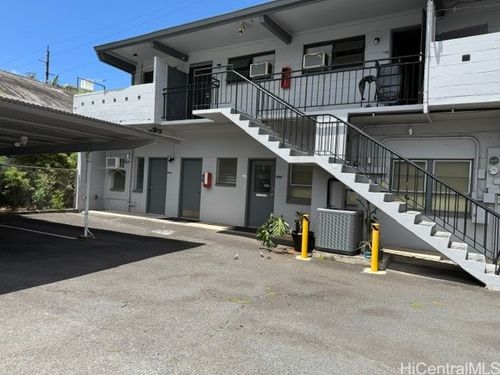 1-32 N School St, Honolulu, HI, 96817-3240 | Card Image