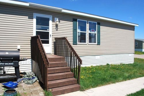 2013 Peregrine Ave Nw, Stewartville, MN, 55976-1293 | Card Image