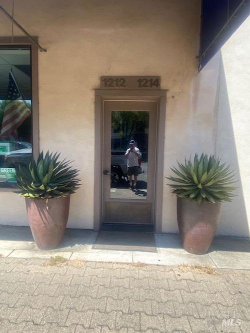 1212 Main St, Saint Helena, CA, 94574 | Card Image