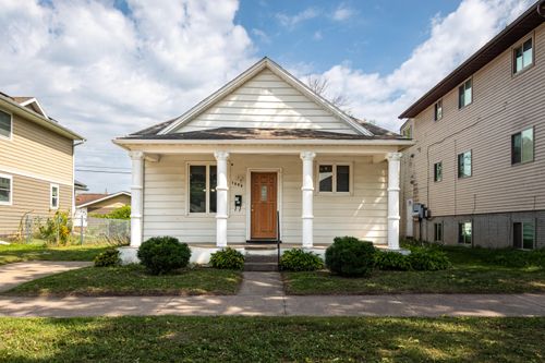 1009 5th Ave S, La Crosse, WI, 54601-4558 | Card Image