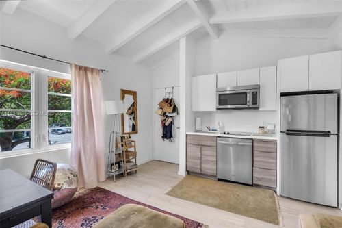 apt-202-1450 Meridian Ave, Miami Beach, FL, 33139-8083 | Card Image