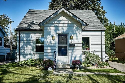4 Ontario St, Ajax, ON, L1S1T5 | Card Image