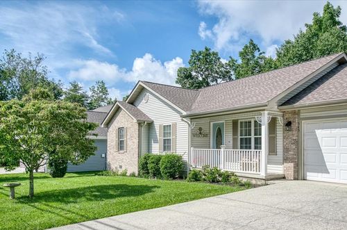 545 Snead Dr, Crossville, TN, 38558-8713 | Card Image