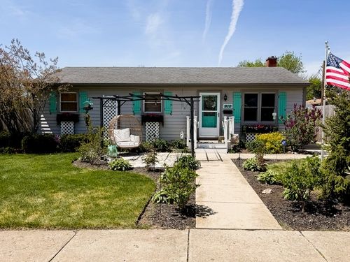 910 Shields Ave, Winthrop Harbor, IL, 60096-1579 | Card Image