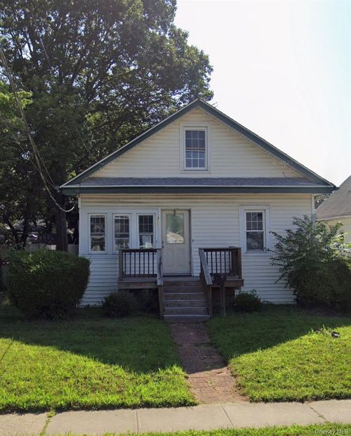 311 Park Ave, Freeport, NY, 11520-4823 | Card Image