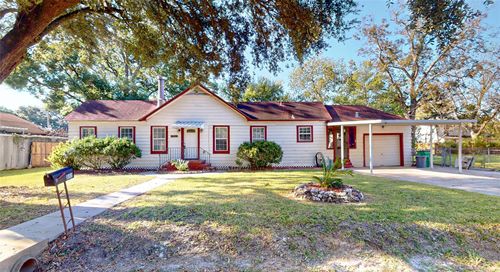 511 Pearl St, Baytown, TX, 77520-4827 | Card Image