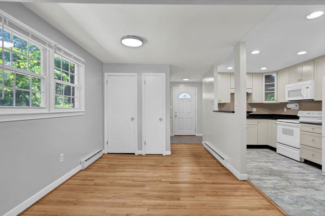 141 - 141 Spring St, Condo with 2 bedrooms, 2 bathrooms and 2 parking in Wethersfield CT | Image 7