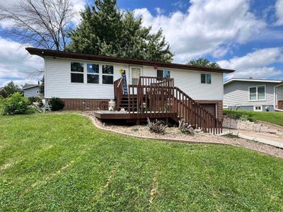 2008 11th Avenue, House other with 3 bedrooms, 2 bathrooms and null parking in Belle Plaine IA | Image 1