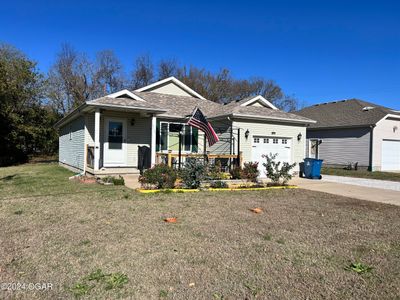 3105 W B Street, House other with 3 bedrooms, 2 bathrooms and null parking in Joplin MO | Image 1