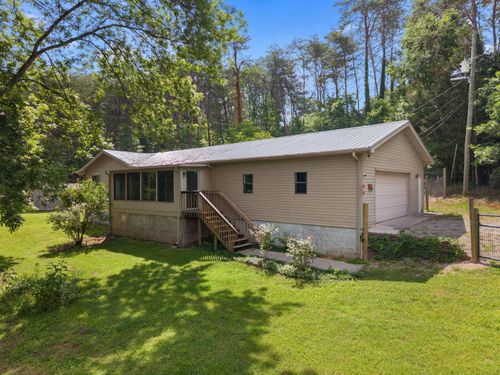 1689 Mccleary Bend Rd, Sevierville, TN, 37876-0129 | Card Image