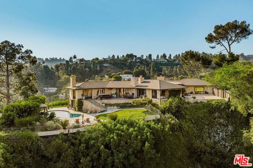 1131 Miradero Rd, Beverly Hills, CA, 90210-2531 | Card Image