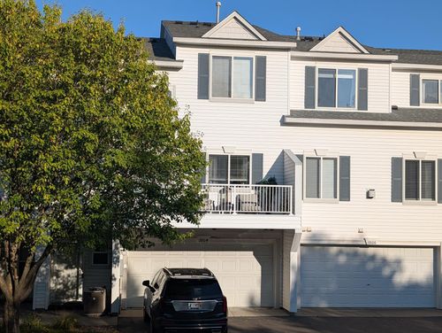 3804 Abercrombie Ln, Stillwater, MN, 55082-4285 | Card Image