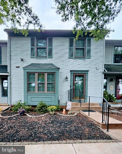 18 Hopton Ct, STERLING, VA, 20165-5621 | Card Image