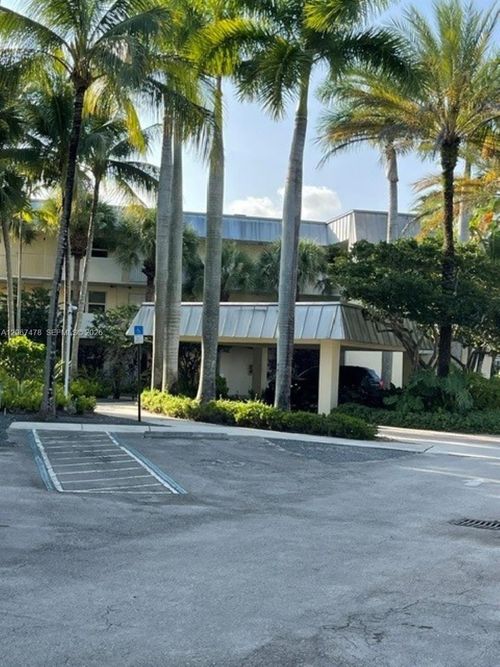 216-8950 Sw 69th Ct, Pinecrest, FL, 33156-1646 | Card Image