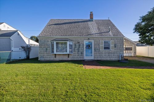 26 Pebble Ln, Levittown, NY, 11756-1212 | Card Image