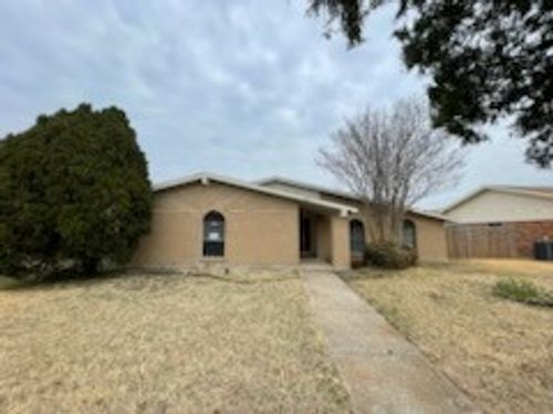 821 Stone Trail Dr, Plano, TX, 75023-7107 | Card Image