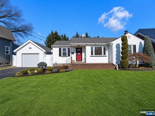 55 14th Ave, Elmwood Park, NJ, 07407-3507 | Card Image
