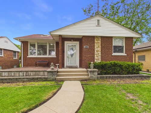 2308 Stratford Ave, Westchester, IL, 60154-5220 | Card Image