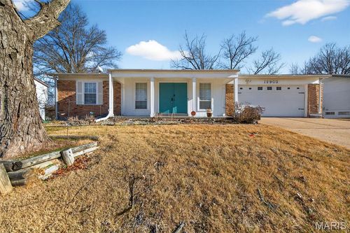 12902 Vista Ridge Lane, Unincorporated, MO, 63138 | Card Image