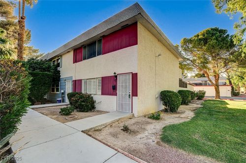 335 Greenbriar Townhouse Way, Las Vegas, NV, 89121-2421 | Card Image