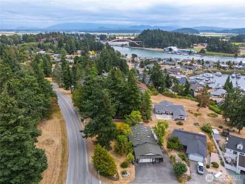 220 Skagit Way, La Conner, WA, 98257-9602 | Card Image