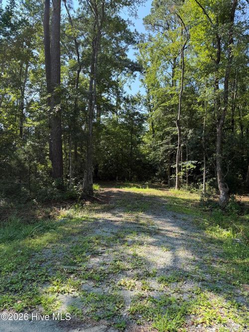 1421 Seafarer Dr, Oriental, NC, 28571-9652 | Card Image