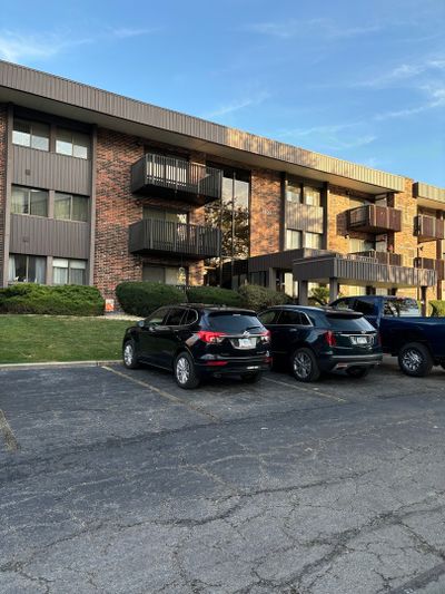 3A - 1503 Woodbridge Road, Condo with 3 bedrooms, 2 bathrooms and 4 parking in Joliet IL | Image 1