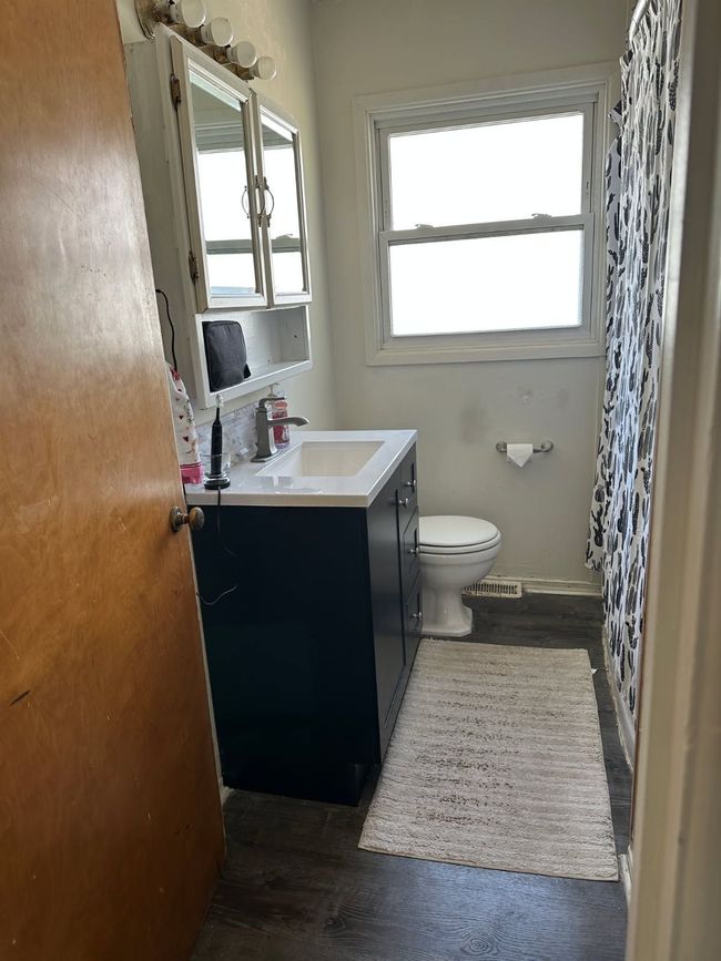 Updated Bathroom | Image 9