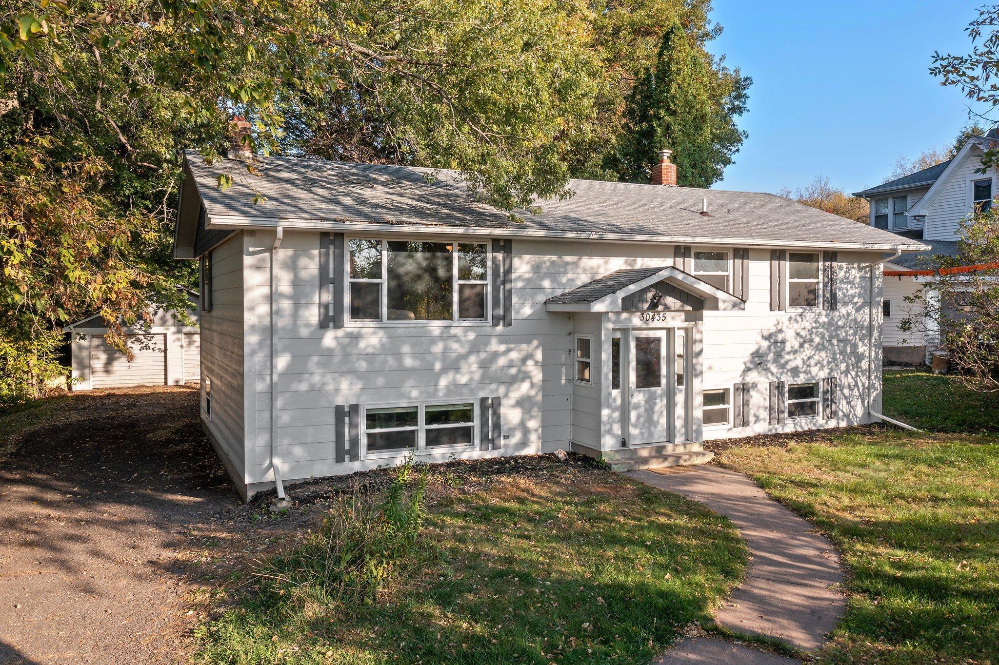 Ridgewood Ave, Shafer, MN 55074