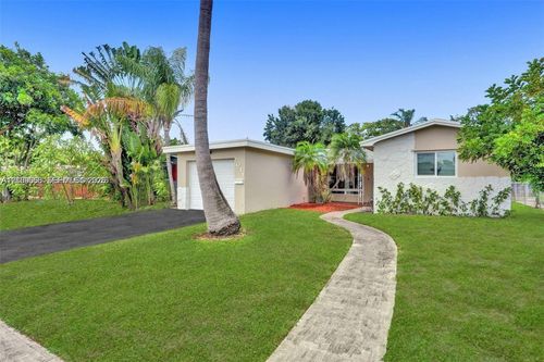 2011 N 49th Ave, Hollywood, FL, 33021-4007 | Card Image