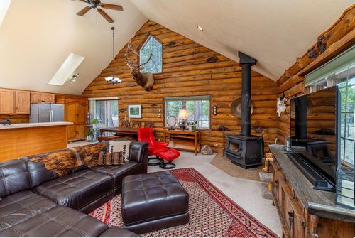 153526 Twilla Ct, La Pine, OR, 97739-8855 | Card Image