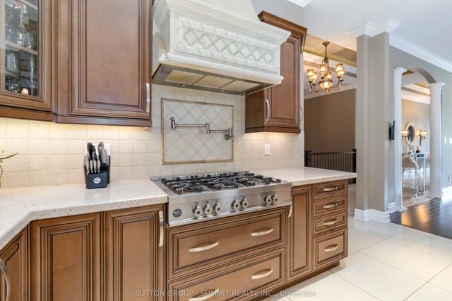 7 Tristan Crt, House other with 3 bedrooms, 3 bathrooms and 5 parking in Brampton ON | Image 15