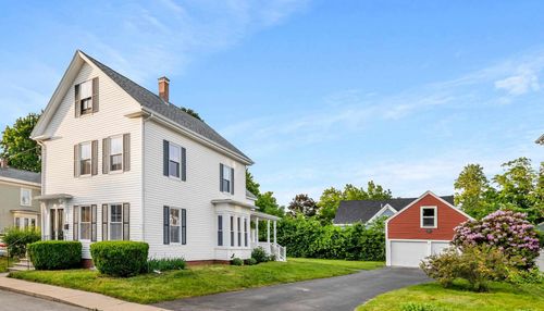 5 Cushing St, Amesbury, MA, 01913-2613 | Card Image