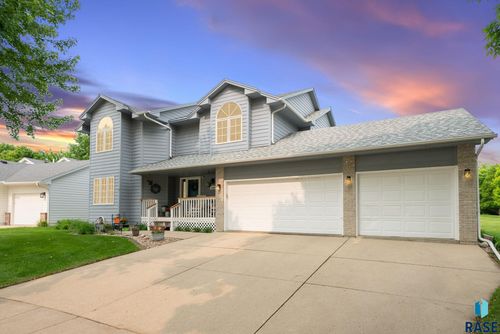 3805 S Lisanne Ave, Sioux Falls, SD, 57103-7229 | Card Image