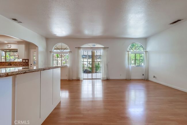 Living Room | Image 14
