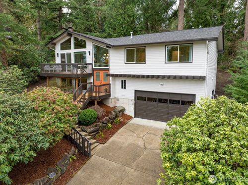 17603 Ne 30th Pl, Redmond, WA, 98052-5760 | Card Image
