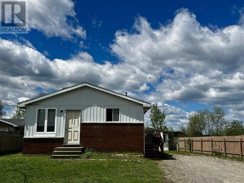 12 Lauzon Cres, Elliot Lake, ON, P5A1J1 | Card Image