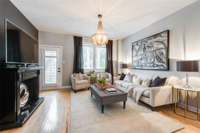 MAIN - 307B Coxwell Ave, Home with 3 bedrooms, 1 bathrooms and 1 parking in Toronto ON | Image 2