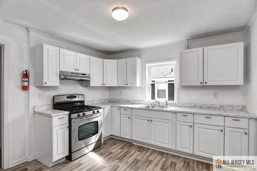 27 Drummond Ave, Fords, NJ, 08863-1506 | Card Image