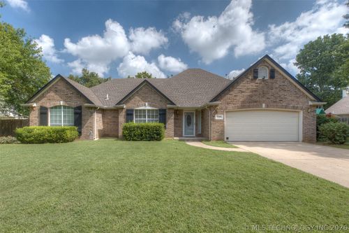 725 W 98th St S, Jenks, OK, 74037-3408 | Card Image