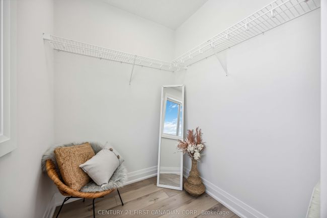 483 Huron St, House other with 3 bedrooms, 3 bathrooms and 2 parking in Wyoming ON | Image 25