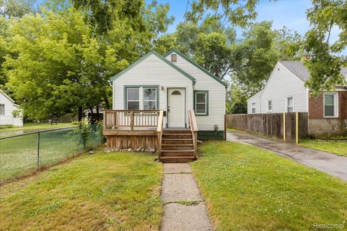 192 W Hopkins Ave, Pontiac, MI, 48340-1822 | Card Image