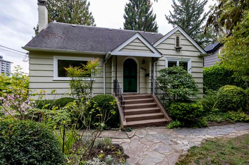 1848 Duchess Ave, West Vancouver, BC, V7V1R1 | Card Image