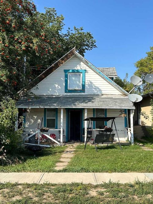 5030 52 Avenue, High Prairie, AB, T0G1E0 | Card Image
