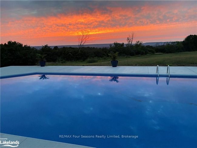 086131 Sideroad 7, House other with 4 bedrooms, 2 bathrooms and 4 parking in Meaford ON | Image 7