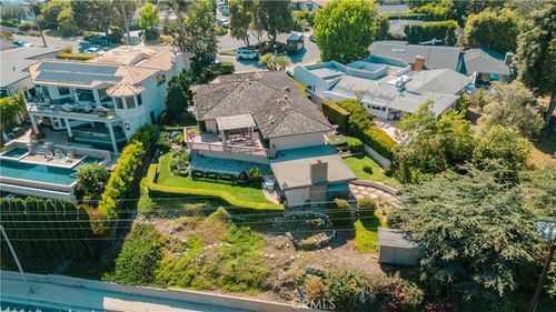 730 Saint James Pl, Newport Beach, CA, 92663-5835 | Card Image